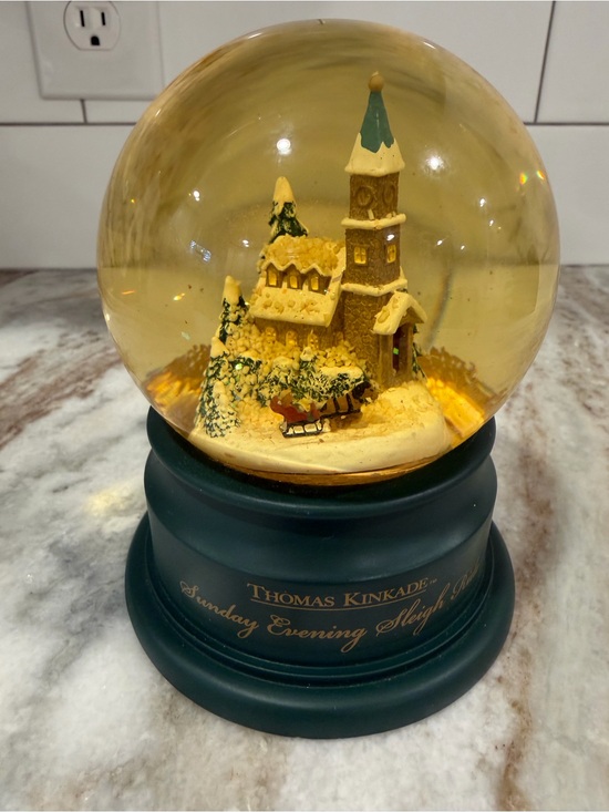 Thomas Kinkade Other - Vintage - Thomas Kinkade Holiday Snow Globe. “Sunday Evening Sleigh Ride”
